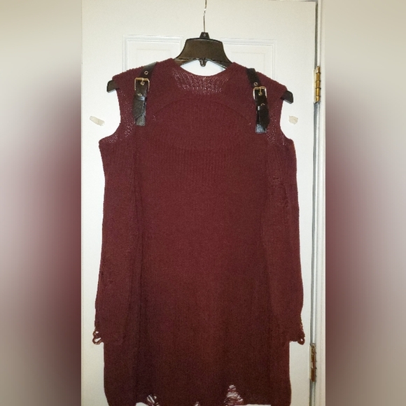 Maroon, off-the-shoulder sweater dress. It has a relaxed fit, long SLEEVES 1XL - Picture 2 of 9